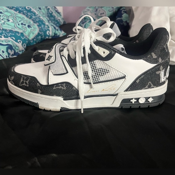 Louis Vuitton Trainers With Strap - Picture 3 of 3